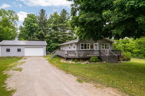 10950 Lyns, Williamsburg, MI 49690