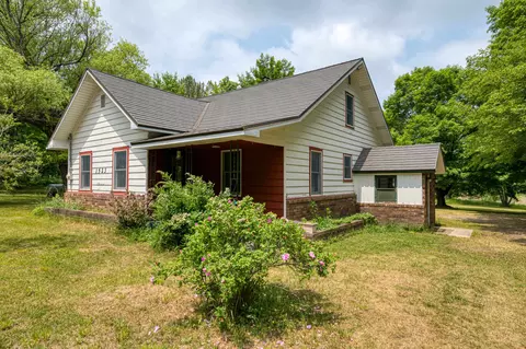 1523 SE Hatley Rd, Fife Lake, MI 49633