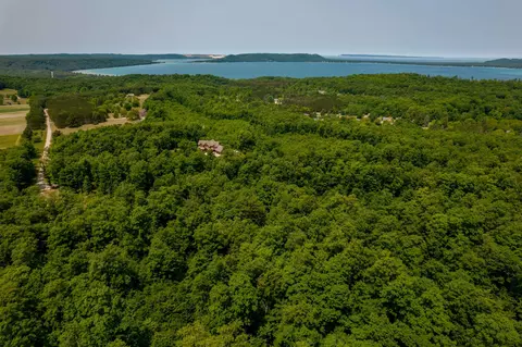 000 W Glen Lake Highlands #LOT : 6, Maple City, MI 49664