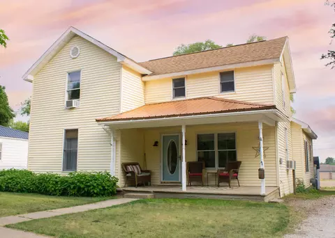 209 W Hall, Shepherd, MI 48883