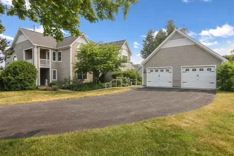 761 N Deer Path 35 #35 : 35, Suttons Bay, MI 49682