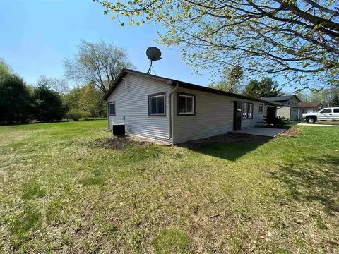 1340 Lakeview, Gladwin, MI 48624 photo 7