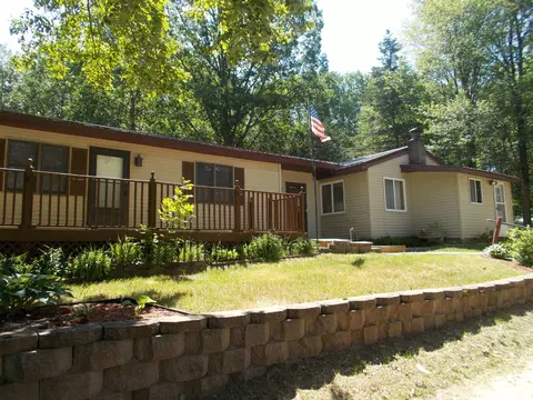 6789 Wickert Rd, Hale, MI 48739