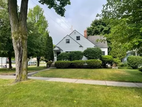 503 N Elmwood, Traverse City, MI 49684
