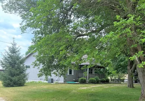 871 Bendon, Interlochen, MI 49643 photo 2