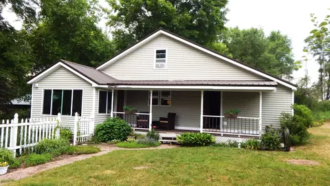 3972 N 19, Mesick, MI 49668