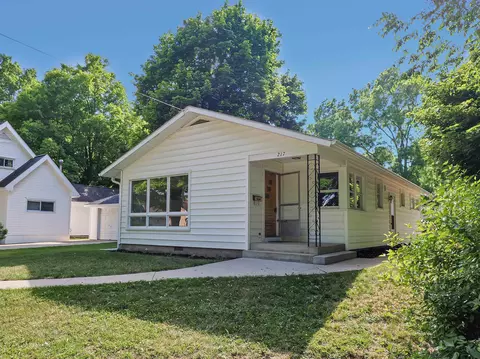 217 Monroe, Traverse City, MI 49684