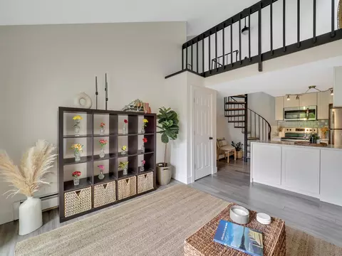 4275 Mitchell Crk #8D, Traverse City, MI 49686