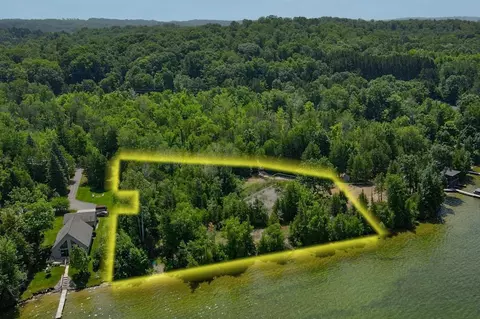 S Shugart, Traverse City, MI 49684