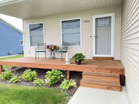 1203 Umber, Traverse City, MI 49696