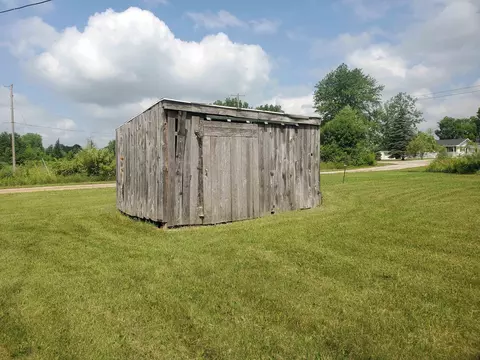 4404 Blanchard, Shepherd, MI 48883 photo 5