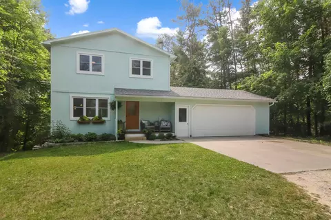 9758 Pineneedle, Williamsburg, MI 49690