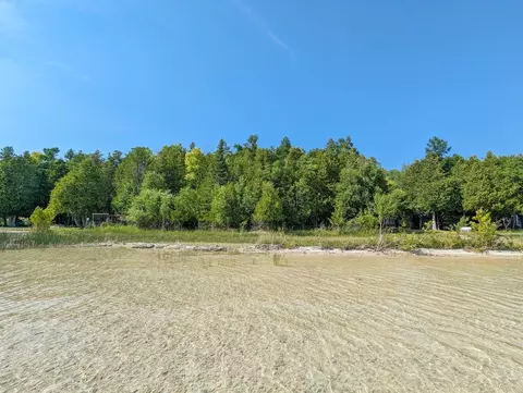 366 E Sugar Bay, Cedar, MI 49621 photo 2