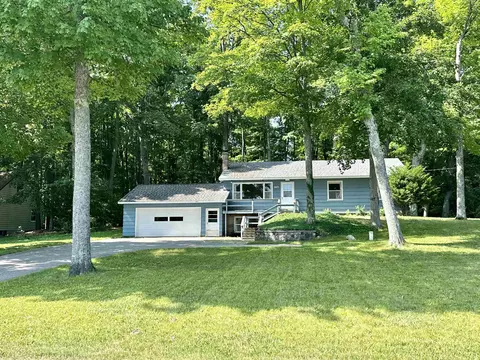 8875 N Long Lk, Traverse City, MI 49685