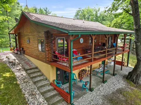 352 S Carolyn Dr, Lake City, MI 49651