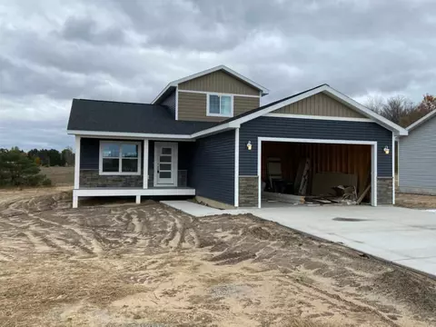 1832 Hansen Cir, Traverse City, MI 49685