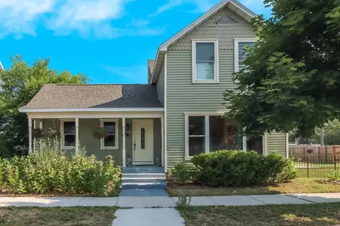 827 Forest, Frankfort, MI 49635