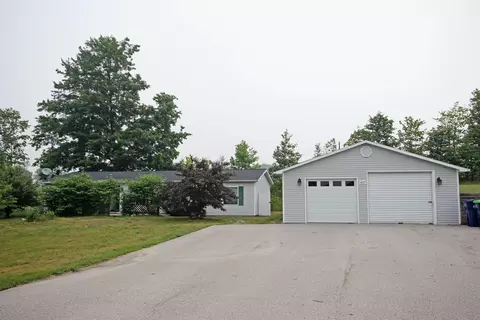 1617 Compton Ct, Grawn, MI 49637
