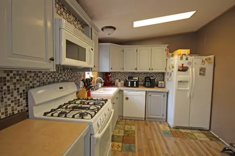 1617 Compton Ct, Grawn, MI 49637 photo 10