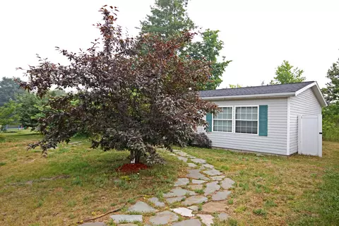 1617 Compton Ct, Grawn, MI 49637 photo 3