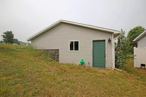 1617 Compton Ct, Grawn, MI 49637 photo 5