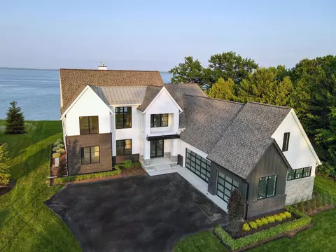 15582 Waters Edge, Traverse City, MI 49686