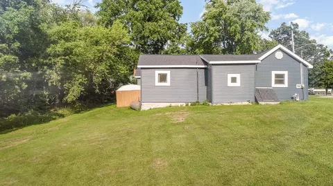 406 W Main, Maple Rapids, MI 48853 photo 2