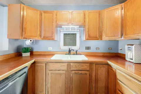 406 W Main, Maple Rapids, MI 48853 photo 6