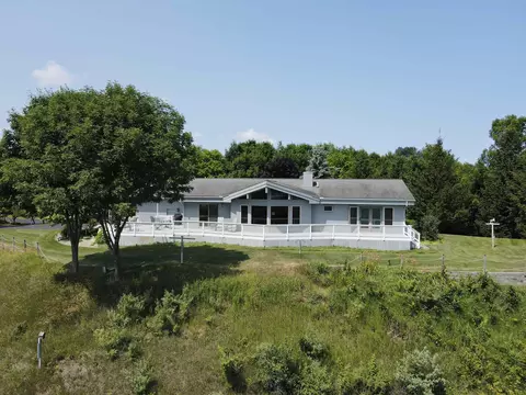 5580 E Kabat, Cedar, MI 49621
