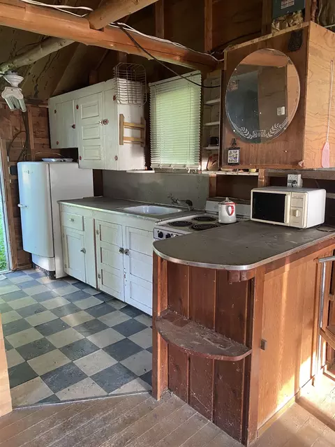 8446 Main, Curran, MI 48728 photo 9
