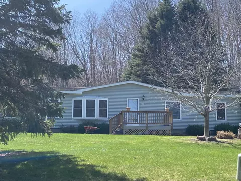 1147 Memory, Frankfort, MI 49635
