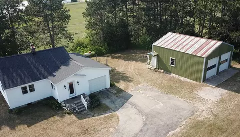 4085 E Traverse, Traverse City, MI 49684
