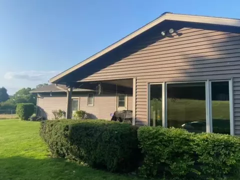 2555 Westward Dr, Traverse City, MI 49685