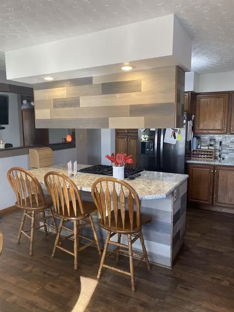 402 N St Johns, Ithaca, MI 48847 photo 3