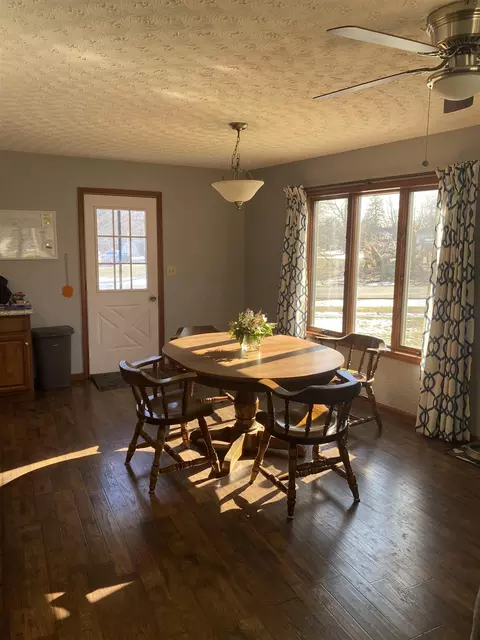 402 N St Johns, Ithaca, MI 48847 photo 4