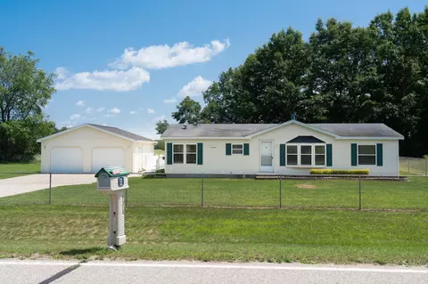 1048 Duquesa, Weidman, MI 48893