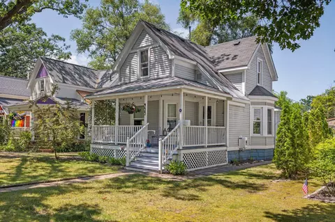 933 Lincoln, Traverse City, MI 49686