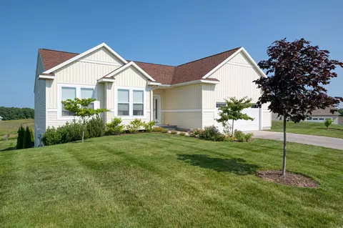7519 E Mdws, Cedar, MI 49621 photo 2