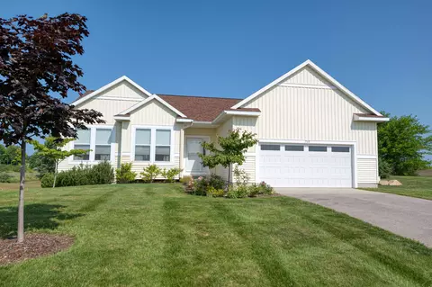 7519 E Mdws, Cedar, MI 49621