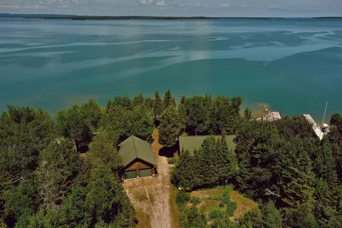 19335 E Steel, De Tour Village, MI 49725