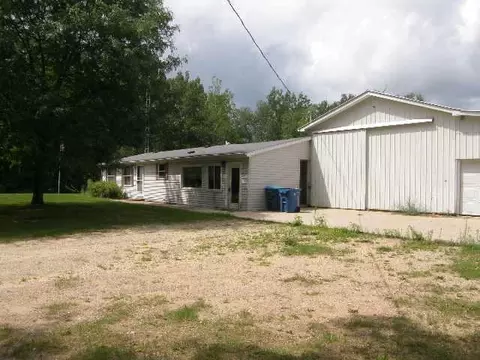 9045 E Lily Lk, Gladwin, MI 48624 photo 3
