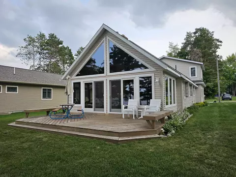 7070 Lake St, Lake City, MI 49651