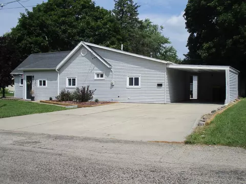 301 E Hillcrest, Alma, MI 48801