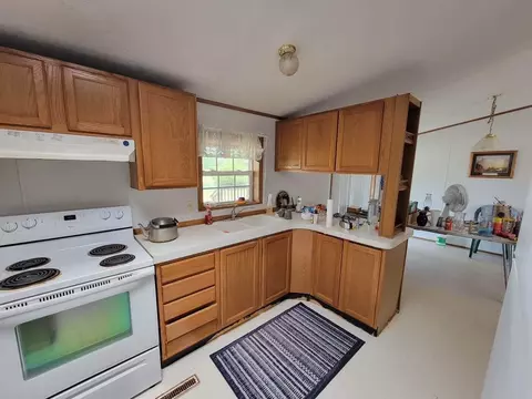 7075 E Adams, Clare, MI 48617 photo 5