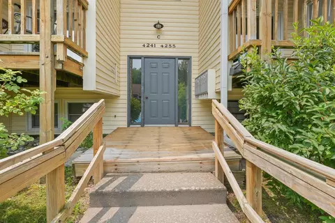 4251 Mitchell Crk, Traverse City, MI 49686