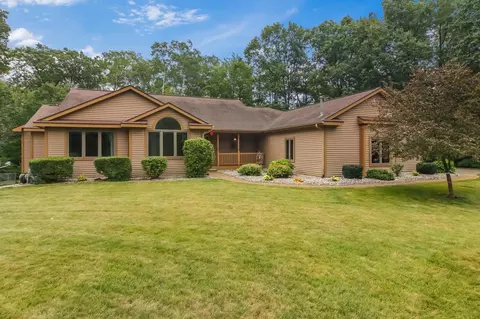 6199 Eagle Vly, Grawn, MI 49637
