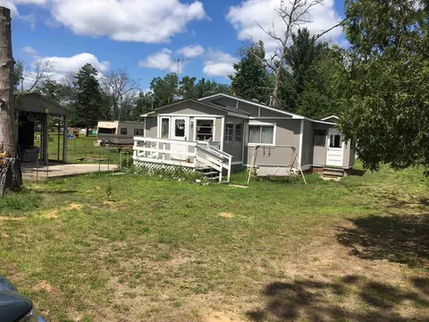 1697 Northwood, Alger, MI 48610