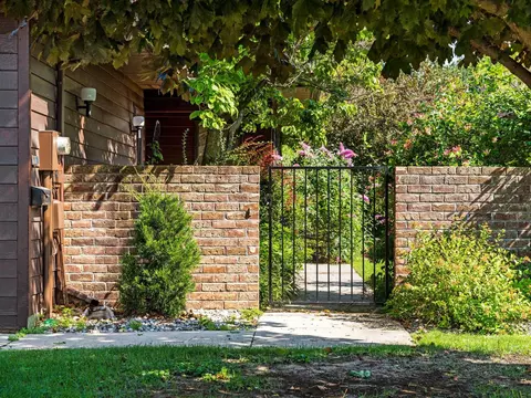 946 N Hammond, Traverse City, MI 49686