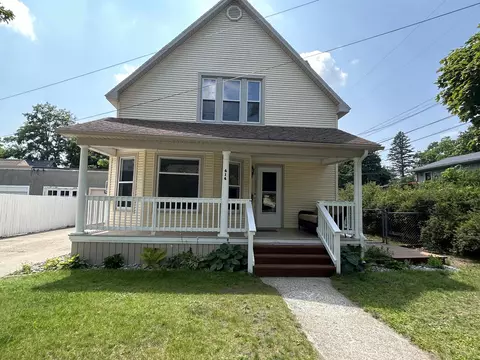 414 Oak, Cadillac, MI 49601