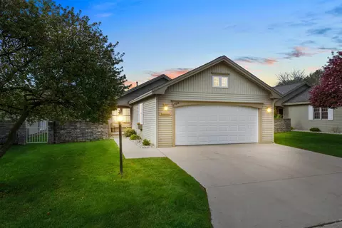 1105 Hemingway #32, Traverse City, MI 49686